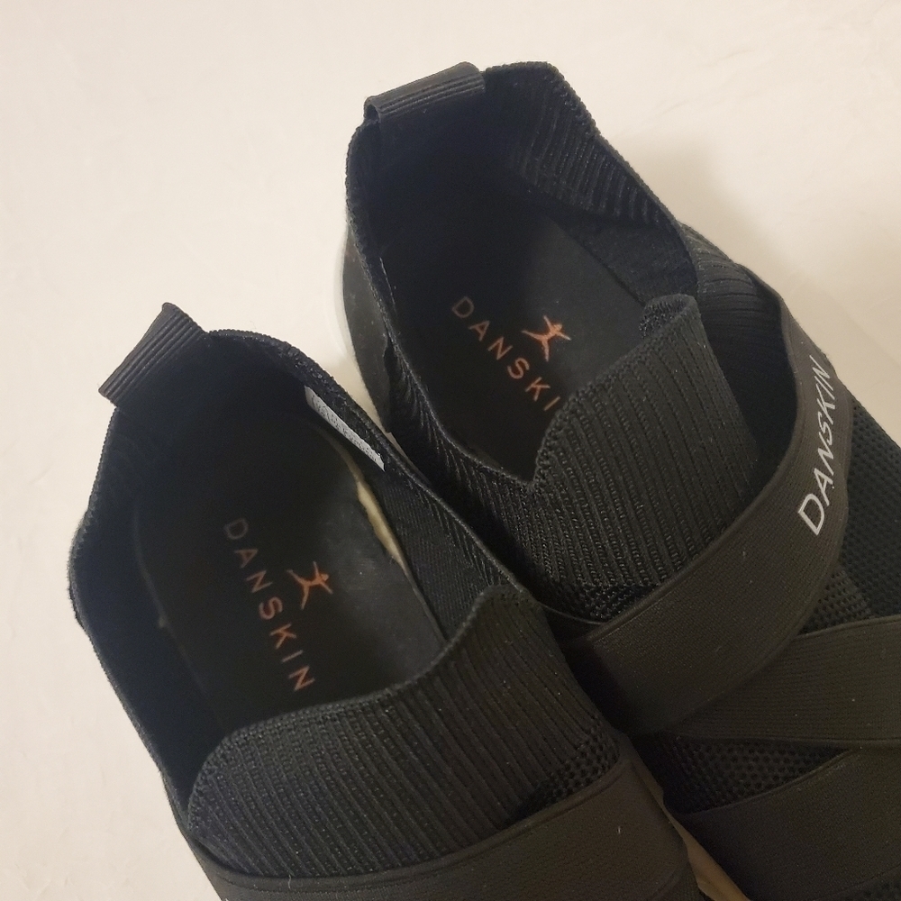 Danskin Elite Stretch Knit Black Slip-on Sneaker Shoe Size 10 - Picture 11 of 13